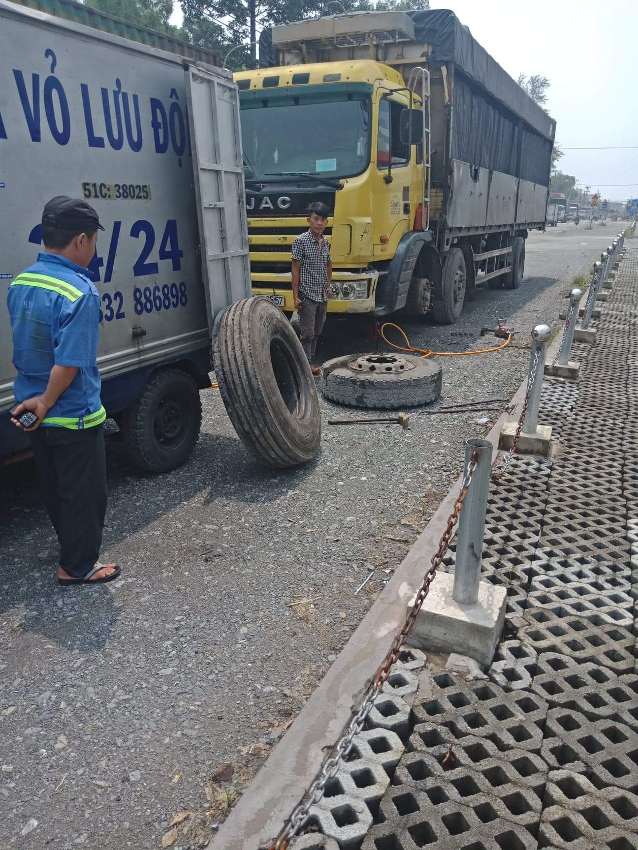 Dịch vụ vá lốp ô tô An Toàn  Tối Ưu nhất hiện nay