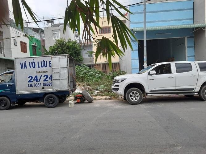 Dịch vụ vá vỏ lưu động 24/24 hỗ trợ nhanh chóng tận tình 