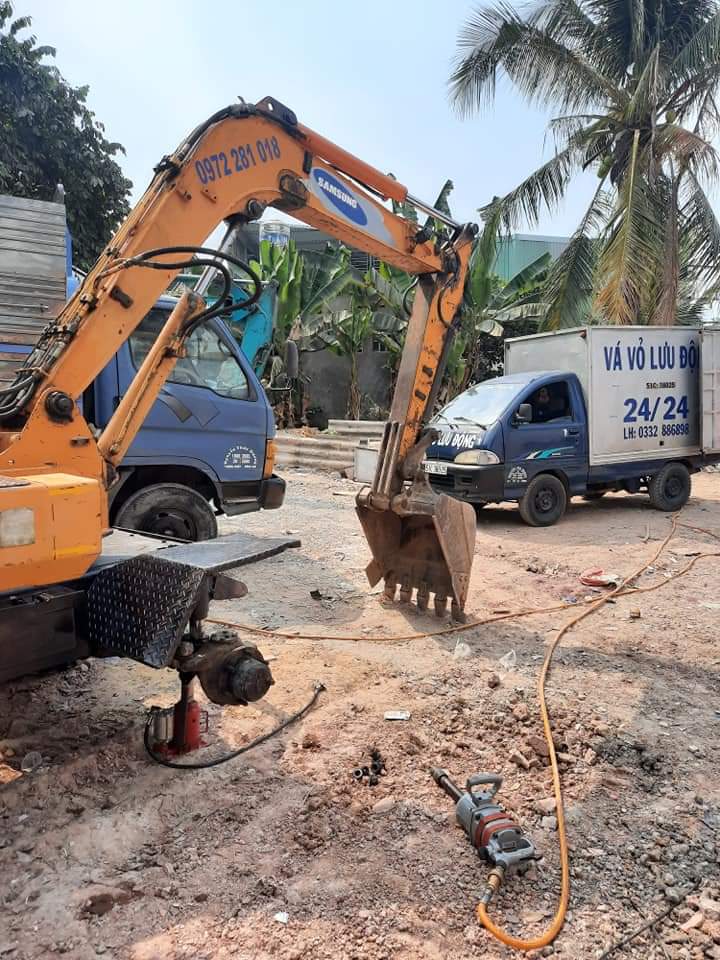 Vá vỏ lưu động tân uyên bình dương 0332886898