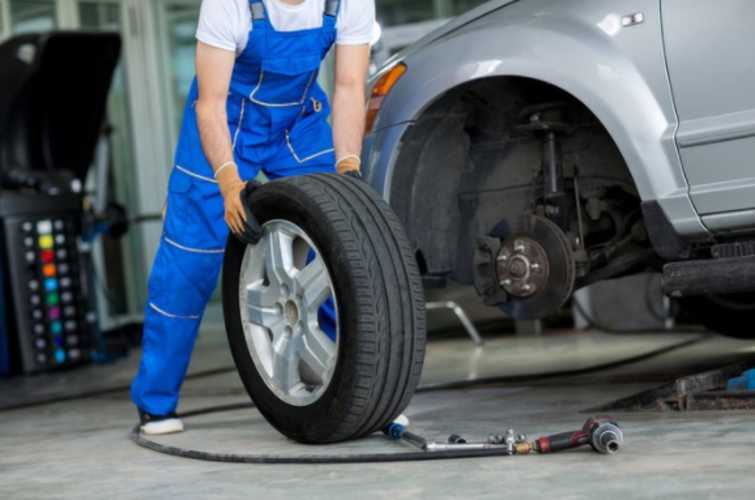 Vá vỏ xe hơi bình dương | Cam kết khắt phục mọi tình trạng hư hỏng của ô tô 