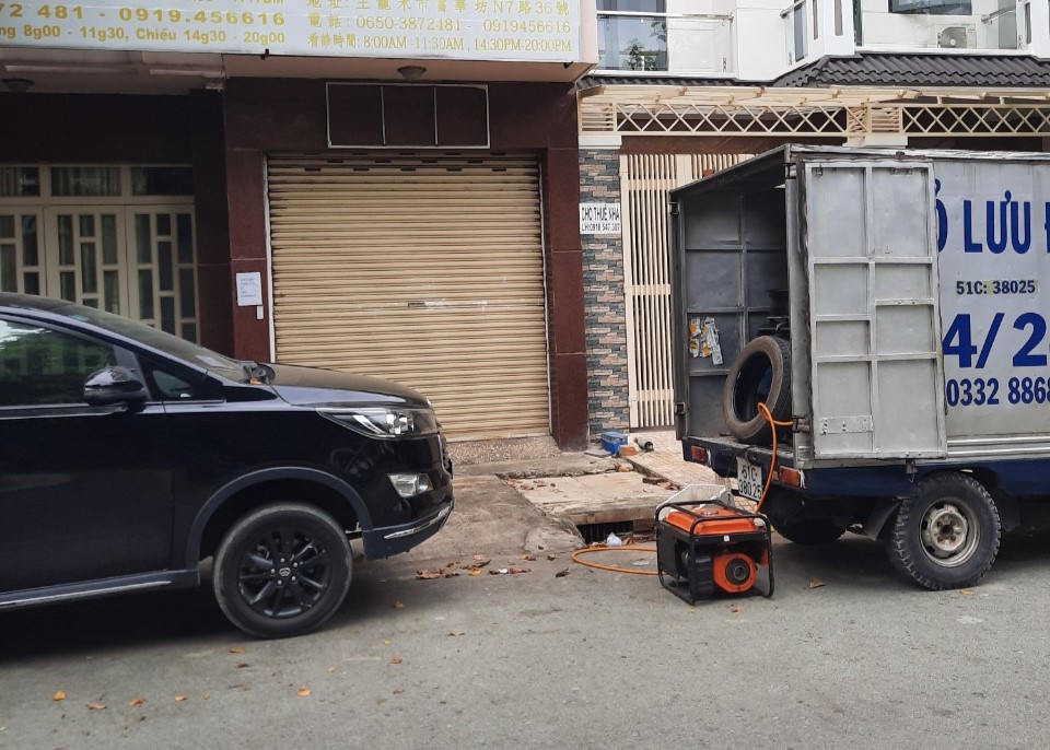 Cứu Hộ Lốp Xe Bình Dương 247 - Xử Lý Thủng Lốp, Nổ Lốp, Xì Hơi Tận Nơi